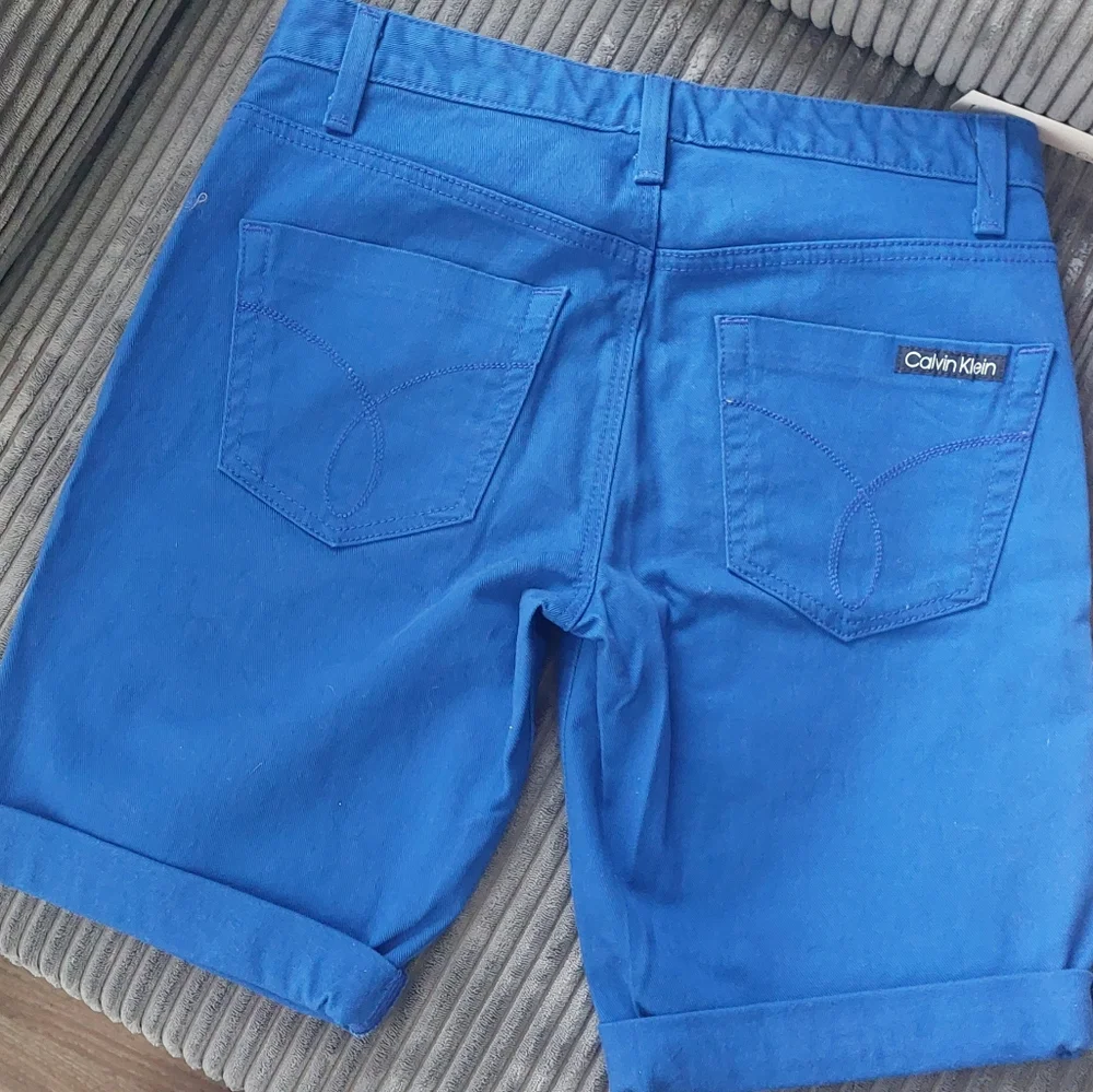 NWT Calvin Klein Blue Cuffed Denim Shorts - Picture 6 of 8